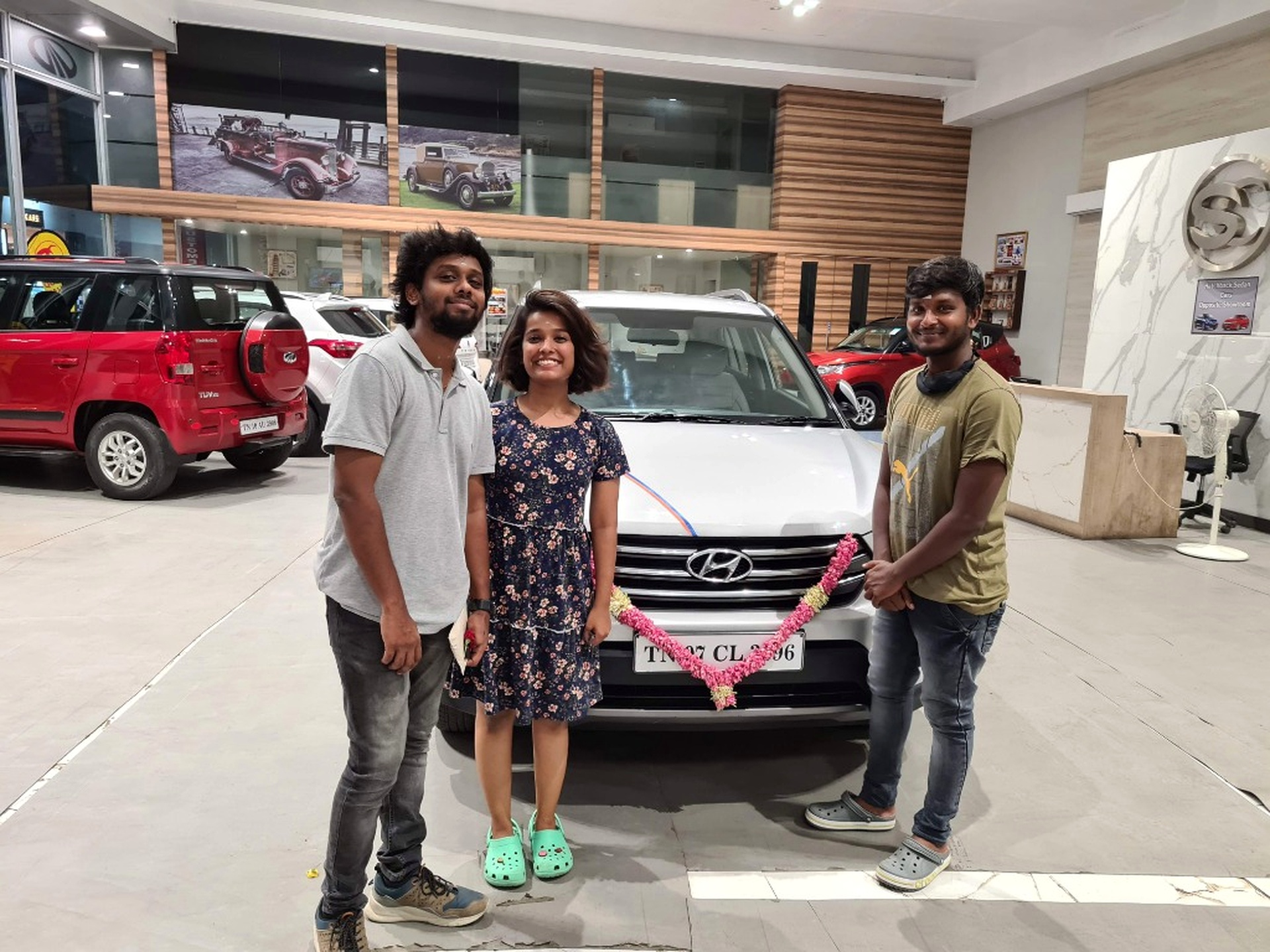 New car day with friends